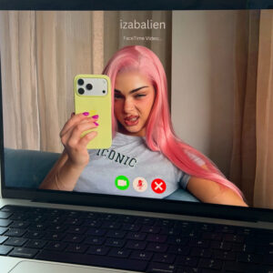 CAMERA